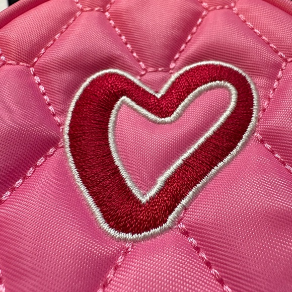 Lug Circle Embroidered Coin Pouch – Perfectly Pink (Embroidered Red Heart) - Picture 5 of 16